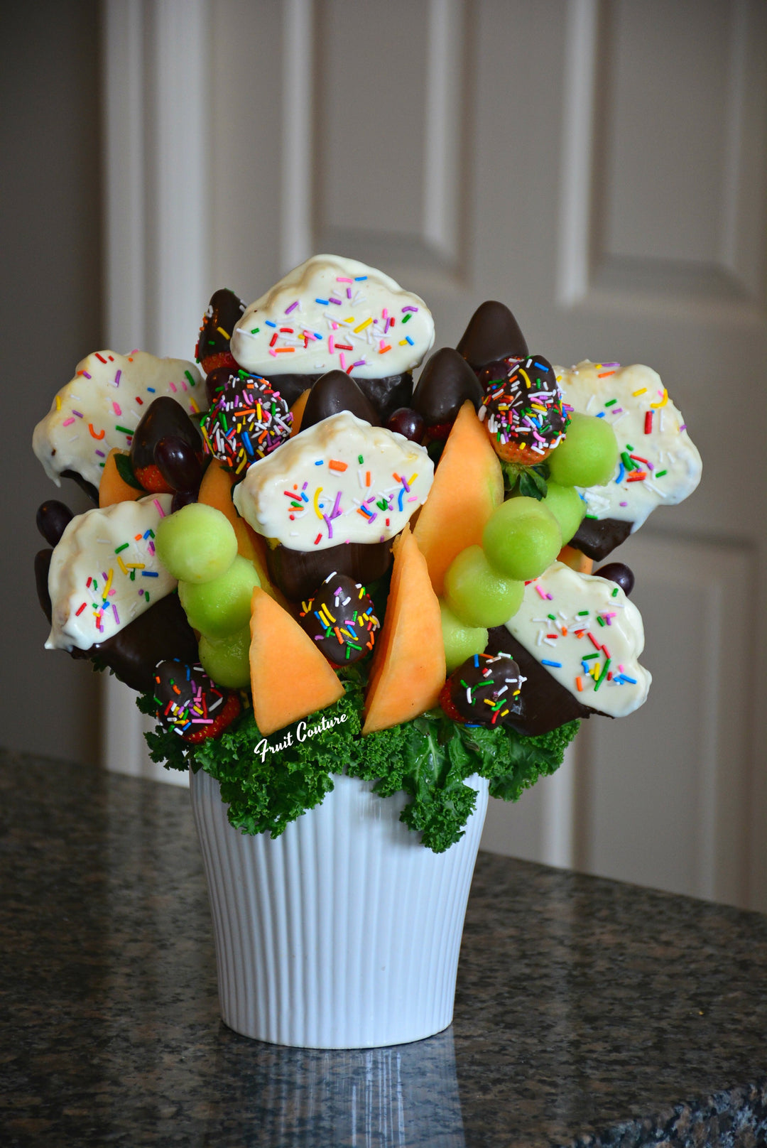 SPRINKLED CUPCAKE BOUQUET